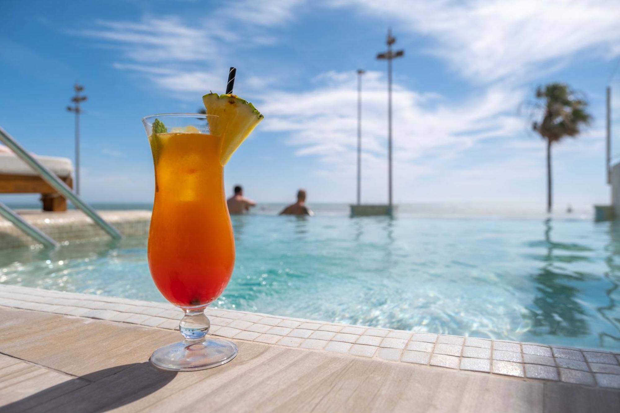 Cadiz Bahia By Qhotels Экстерьер фото